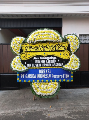 Papan Bunga Duka di Buru Selatan